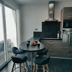 Maison Amienoise Avec Terrasse Et Jardinet
