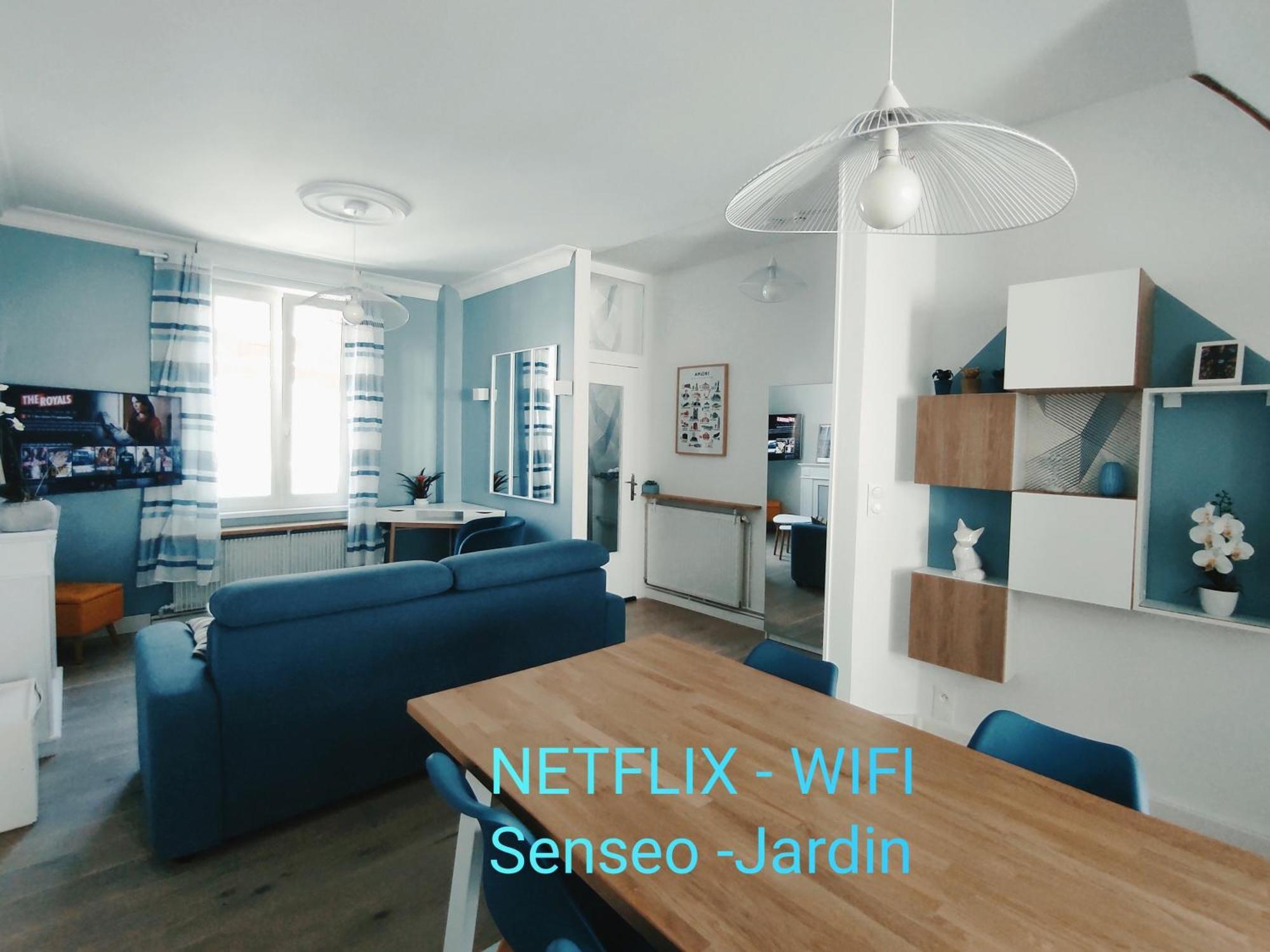Hébergement de vacances Maison Amienoise Avec Terrasse Et Jardinet