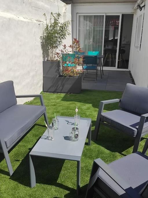 Maison Amienoise Avec Terrasse Et Jardinet Hébergement de vacances